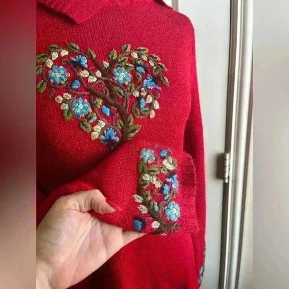 Coldwater Creek red women’s sweater - Picture 3 of 6